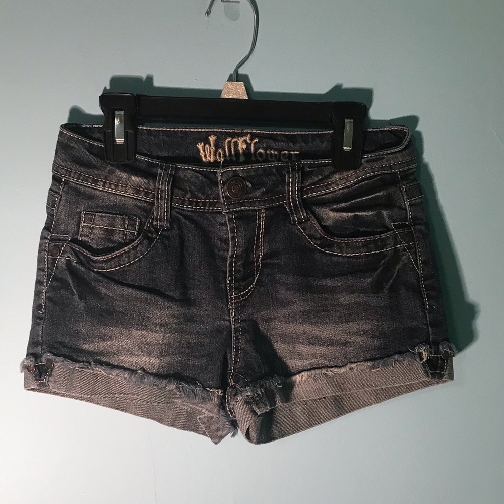 Wallflower Shorts